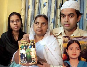 Ishrat Jahan's family, Courtesy OutlookIndia.com