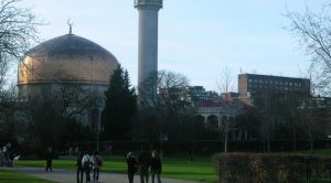 London_Central_Mosque2-e1426533776888-1038x576